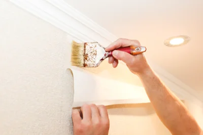 Pose de papier peint à Corme-Écluse — revêtements muraux et toiles de verre